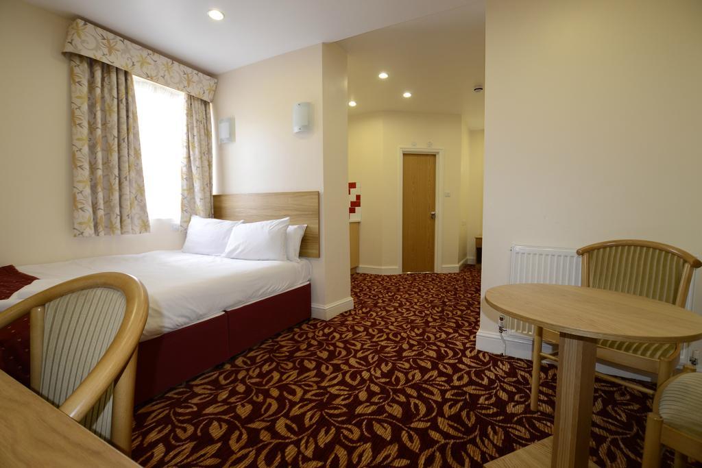 Best Western London Ilford Hotel Экстерьер фото