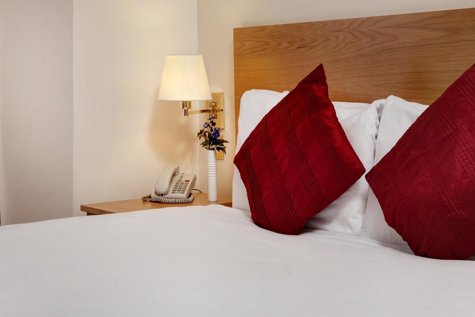 Best Western London Ilford Hotel Экстерьер фото